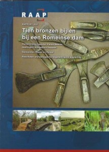 Cover of Tien bronzen bijlen bij een Romeinse dam: herinrichting beekdal Kleine Beerze, deeltraject Hoogeloon-Vessem (RAAP-rapport 2537) book