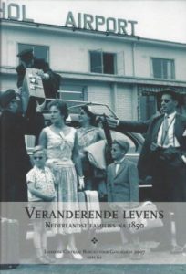 Cover of Jaarboek  Centraal Bureau voor Genealogie: deel 61 (2007) Veranderende levens: Nederlandse families na 1850′ book