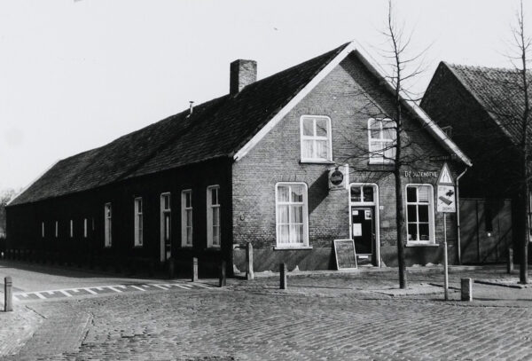 De Oude Hoeve, Markt 2, Eersel, 1981