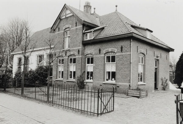 Meerstraat 4, Duizel, 1981