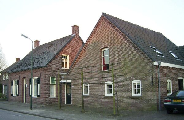 Kerkstraat 19a-21. Foto Winfried Thijssen (2005-04).