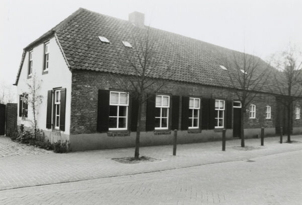 Oude Postelseweg 5 in 1981. Foto Wies van Leeuwen, collectie BHIC, nr. PNB001016269.