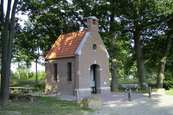 Mariakapel, Knegselseweg 23, Steensel. Foto Winfried Thijssen (2003-06).