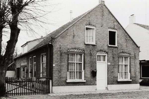 Duizelseweg 7 in 1989. Foto Wies van Leeuwen, collectie BHIC, nr. PNB001016144.