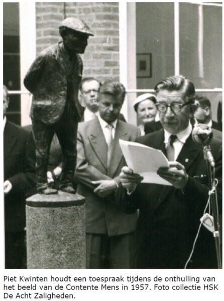 Piet Kwinten houdt een toespraak tijdens de onthulling van het beeld van de Contente Mens in 1957. Foto collectie HSK De Acht Zaligheden.